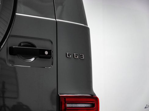 Used 2025 Mercedes-Benz G 63 AMG 4MATIC image 16