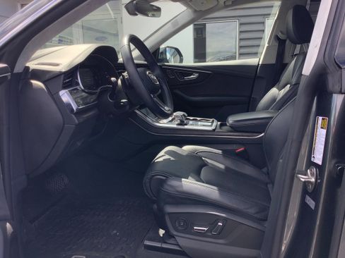 Used 2021 Audi Q8 Prestige w/ Prestige Package AWD/4WD image 8