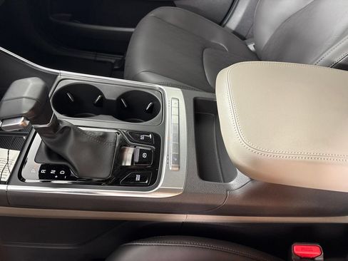 New 2026 Kia Carnival EX FWD image 41