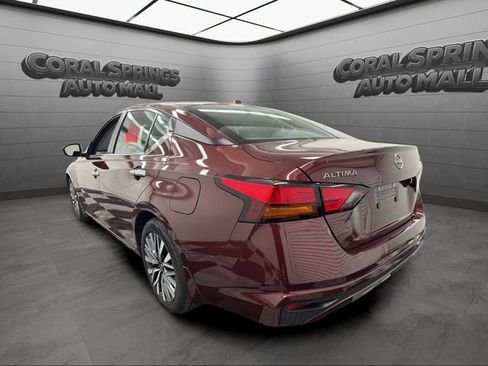 Certified 2024 Nissan Altima 2.5 SV FWD image 3