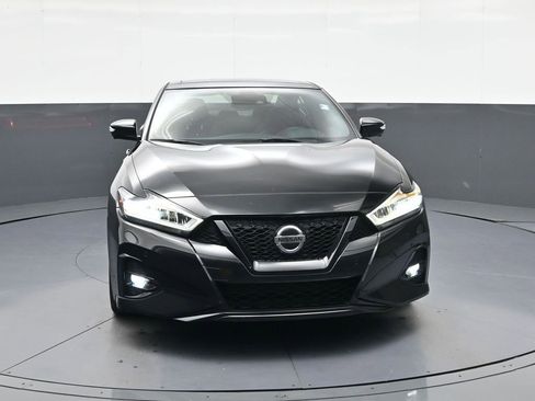 Used 2021 Nissan Maxima SR w/ Sport Mat Group image 2