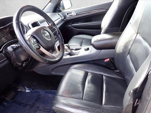 Used 2018 Jeep Grand Cherokee Limited AWD/4WD image 12