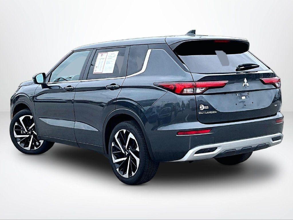 Used 2024 Mitsubishi Outlander SE FWD image 14