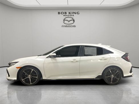 Used 2021 Honda Civic Sport Touring image 2