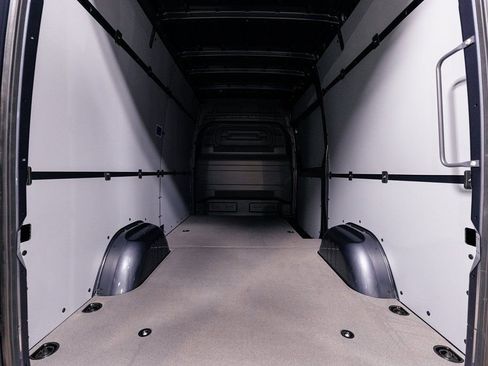 Used 2025 Mercedes-Benz Sprinter 2500 image 26
