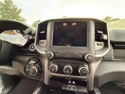 Used 2019 RAM 1500 Big Horn AWD/4WD image 33