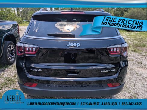 Used 2025 Jeep Compass Limited AWD/4WD image 5