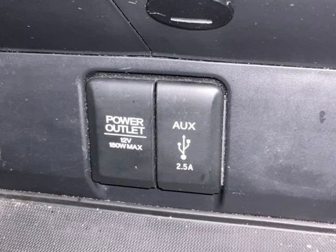 Certified 2017 Honda Pilot Touring image 28
