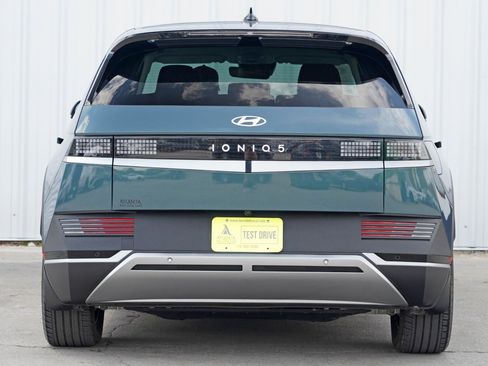 Used 2024 Hyundai Ioniq 5 SEL image 10