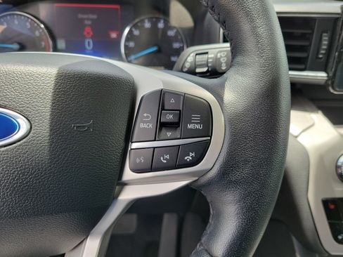 Used 2023 Ford Explorer XLT w/ Equipment Group 202A RWD image 24
