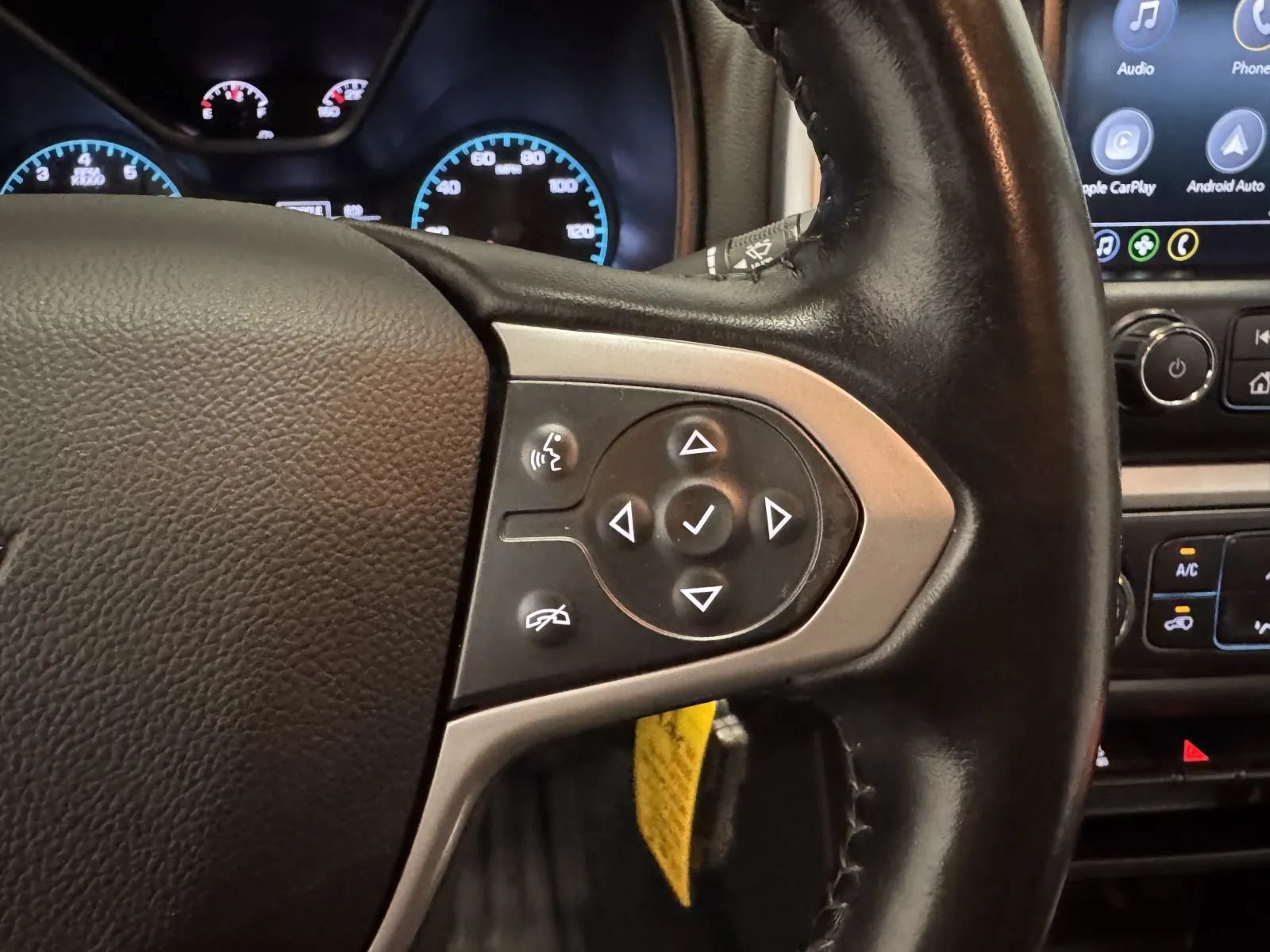 Used 2022 Chevrolet Colorado LT w/ Fleet Safety Package AWD/4WD image 22