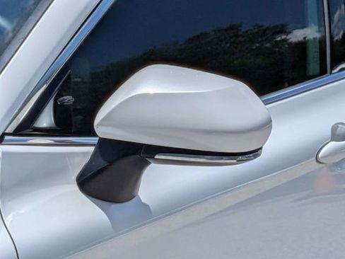 Used 2020 Toyota Camry XSE FWD image 8