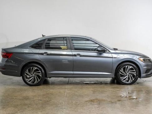 Used 2021 Volkswagen Jetta SEL FWD image 12
