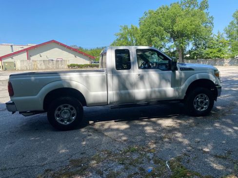 Used 2013 Ford F250 Lariat w/ Chrome Pkg AWD/4WD image 6