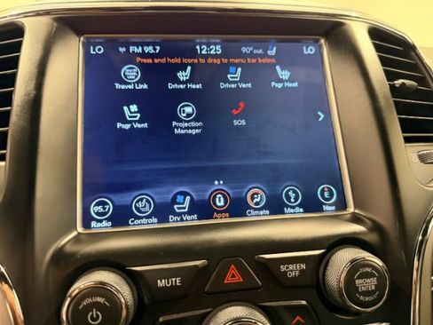 Used 2018 Jeep Grand Cherokee Overland AWD/4WD image 28