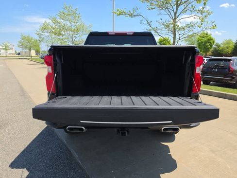Used 2025 Chevrolet Silverado 1500 LT Trail Boss AWD/4WD image 6
