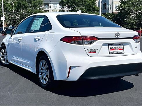 Used 2024 Toyota Corolla LE FWD image 11
