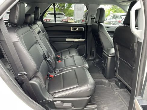 Certified 2023 Ford Explorer XLT w/ Equipment Group 202A AWD/4WD image 21