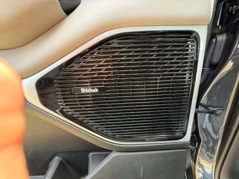 Used 2025 Jeep Wagoneer Series III w/ Premium Group I AWD/4WD image 20