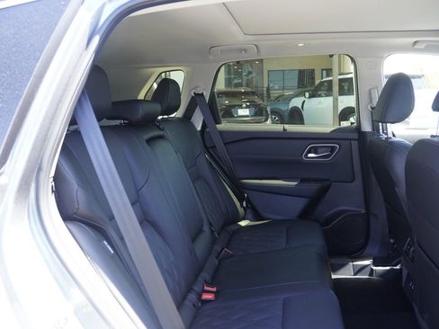 New 2026 Nissan Rogue Platinum AWD/4WD image 19