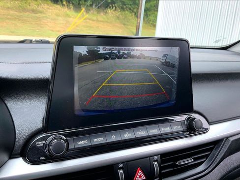 Used 2021 Kia Forte LXS FWD image 18