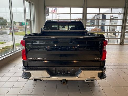 Used 2021 Chevrolet Silverado 1500 LTZ w/ Technology Package image 6