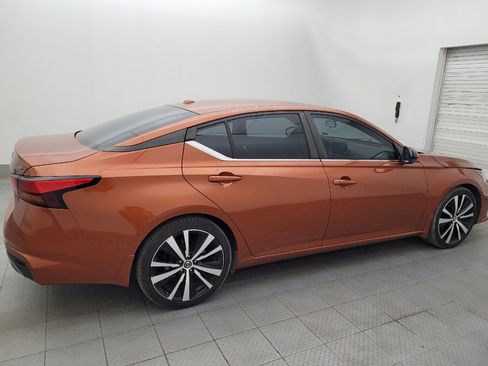 Used 2020 Nissan Altima 2.5 SR w/ Premium Package image 10