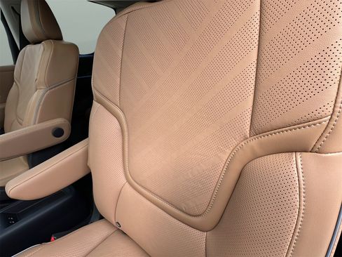 New 2026 INFINITI QX80 Luxe image 20