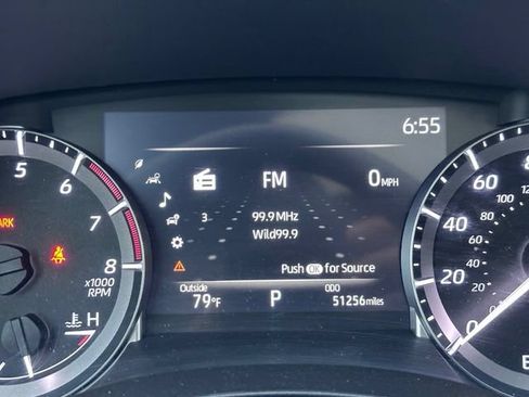 Used 2023 Toyota Highlander XLE AWD/4WD image 14