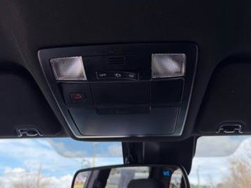 Used 2022 Toyota Tacoma TRD Sport w/ Technology Package AWD/4WD image 14