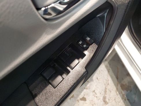 Used 2019 Toyota Corolla LE FWD image 12