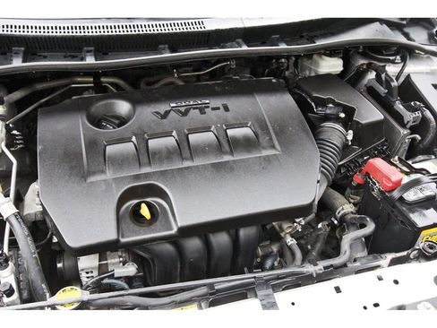 Used 2013 Toyota Corolla L image 29