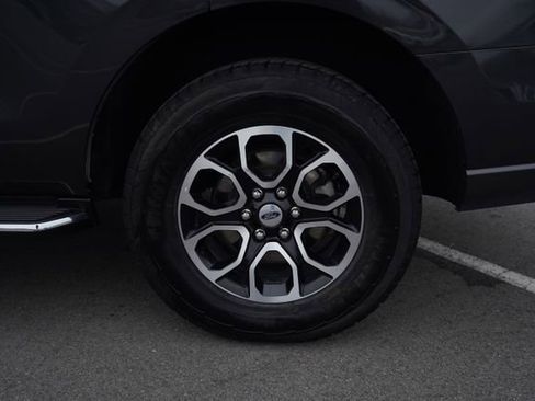 Used 2023 Ford Expedition XLT image 40