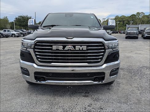 Used 2025 RAM 1500 Laramie w/ Advanced Safety Group II AWD/4WD image 9