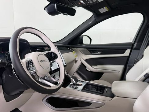 Certified 2026 Jaguar F-PACE R-Dynamic S AWD/4WD image 4