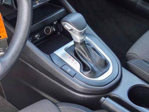 Certified 2023 Kia Forte LXS w/ LXS Technology Package image 18