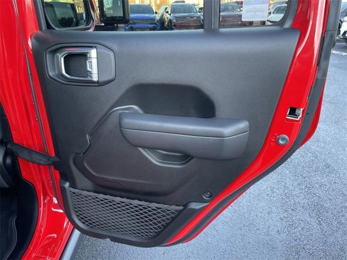 Used 2024 Jeep Gladiator Sport image 22