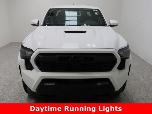 Used 2024 Toyota Tacoma TRD Sport image 3