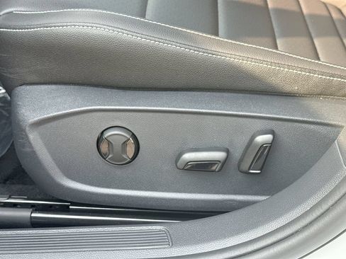 Used 2024 Volkswagen Jetta SE w/ Panoramic Sunroof Package FWD image 14