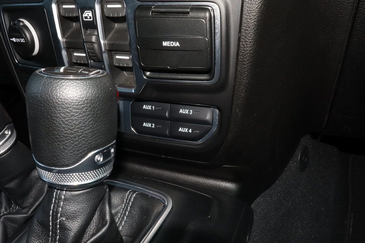Used 2026 Jeep Gladiator Mojave AWD/4WD image 24