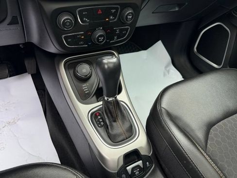 Used 2020 Jeep Compass Latitude AWD/4WD image 22
