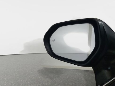 Used 2022 Toyota Camry SE image 18