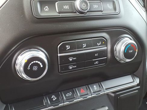 Used 2021 GMC Sierra 2500 4x4 Crew Cab w/ Convenience Package image 23