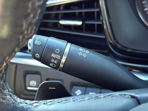 Certified 2022 Cadillac XT6 Premium Luxury w/ Technology Package image 15