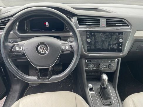 Used 2019 Volkswagen Tiguan SEL AWD/4WD image 9