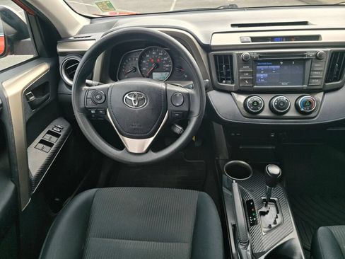 Used 2015 Toyota RAV4 LE AWD/4WD image 14