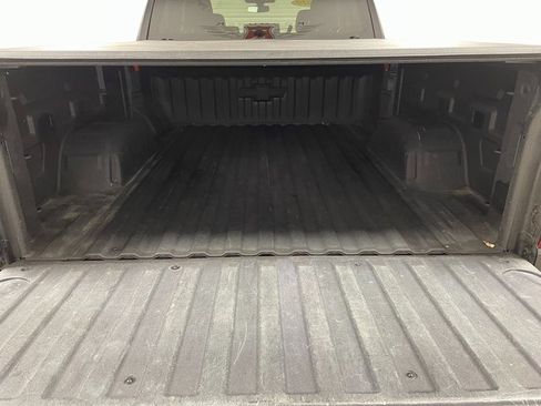 Used 2019 Chevrolet Silverado 1500 LT image 24