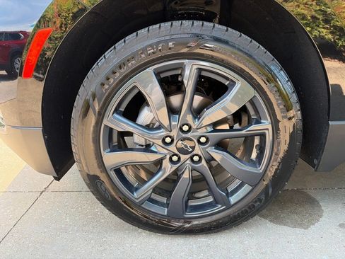 Used 2024 Chevrolet Equinox RS w/ RS Leather Package AWD/4WD image 6