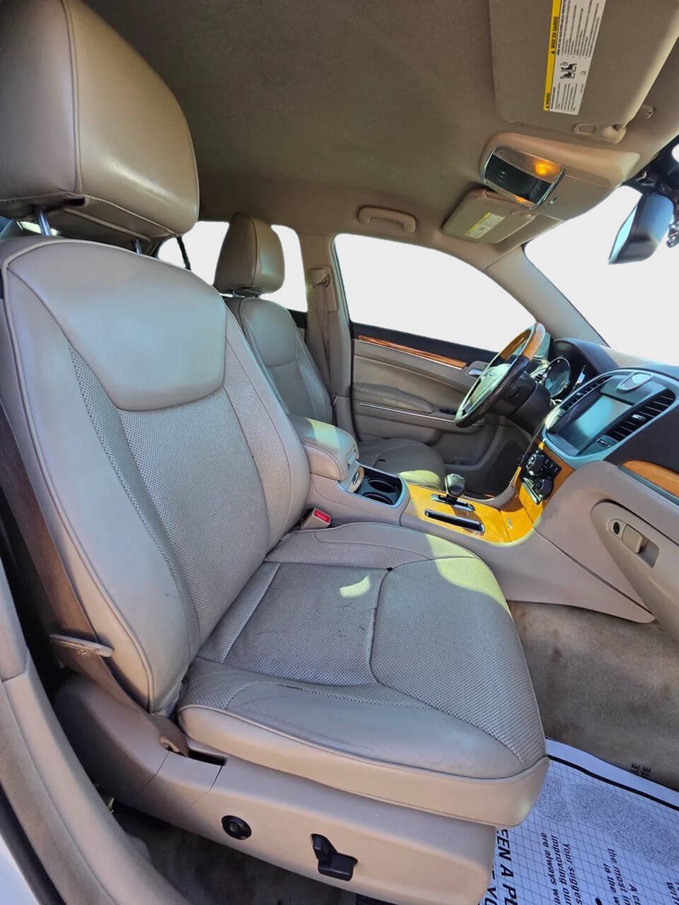 Used 2014 Chrysler 300 C AWD/4WD image 11