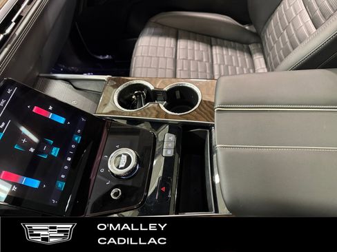 Certified 2025 Cadillac Escalade Sport Platinum w/ LPO, ONYX Package image 22